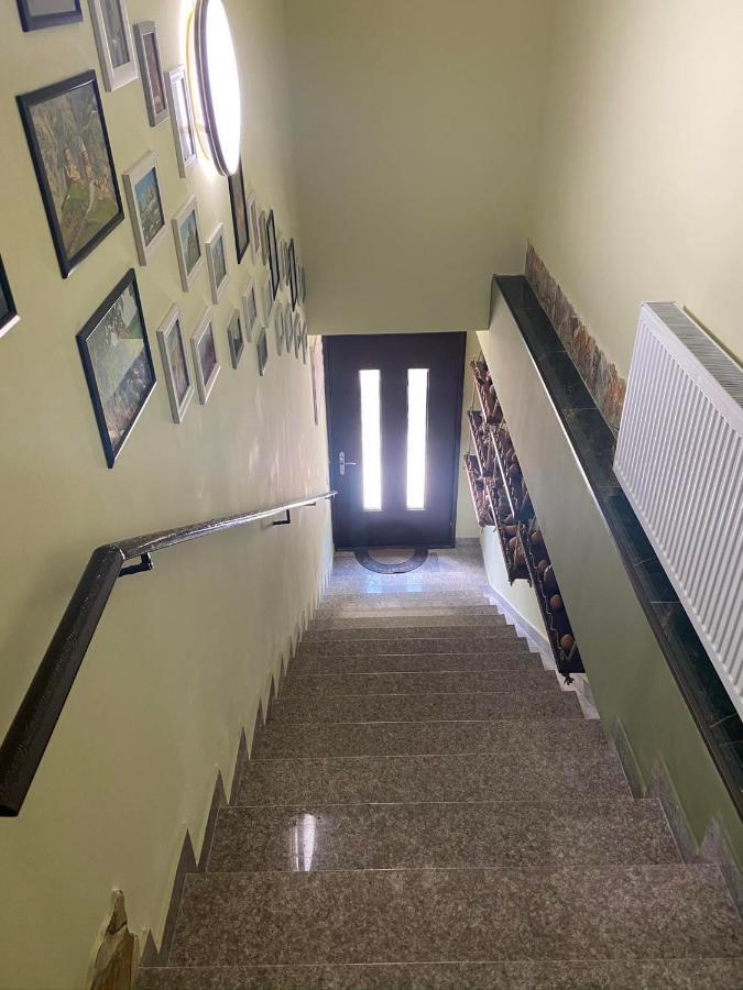 Art Hole Bed & Breakfast Kutaisi Luaran gambar