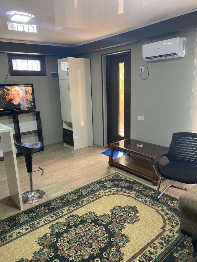 Art Hole Bed & Breakfast Kutaisi Luaran gambar