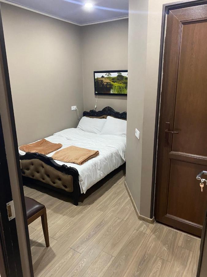 Art Hole Bed & Breakfast Kutaisi Luaran gambar