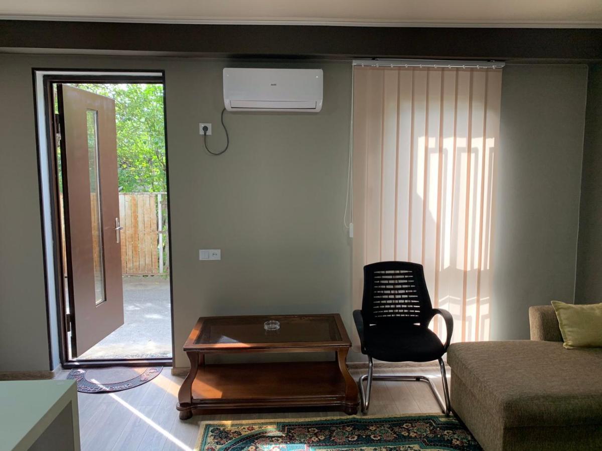 Art Hole Bed & Breakfast Kutaisi Luaran gambar