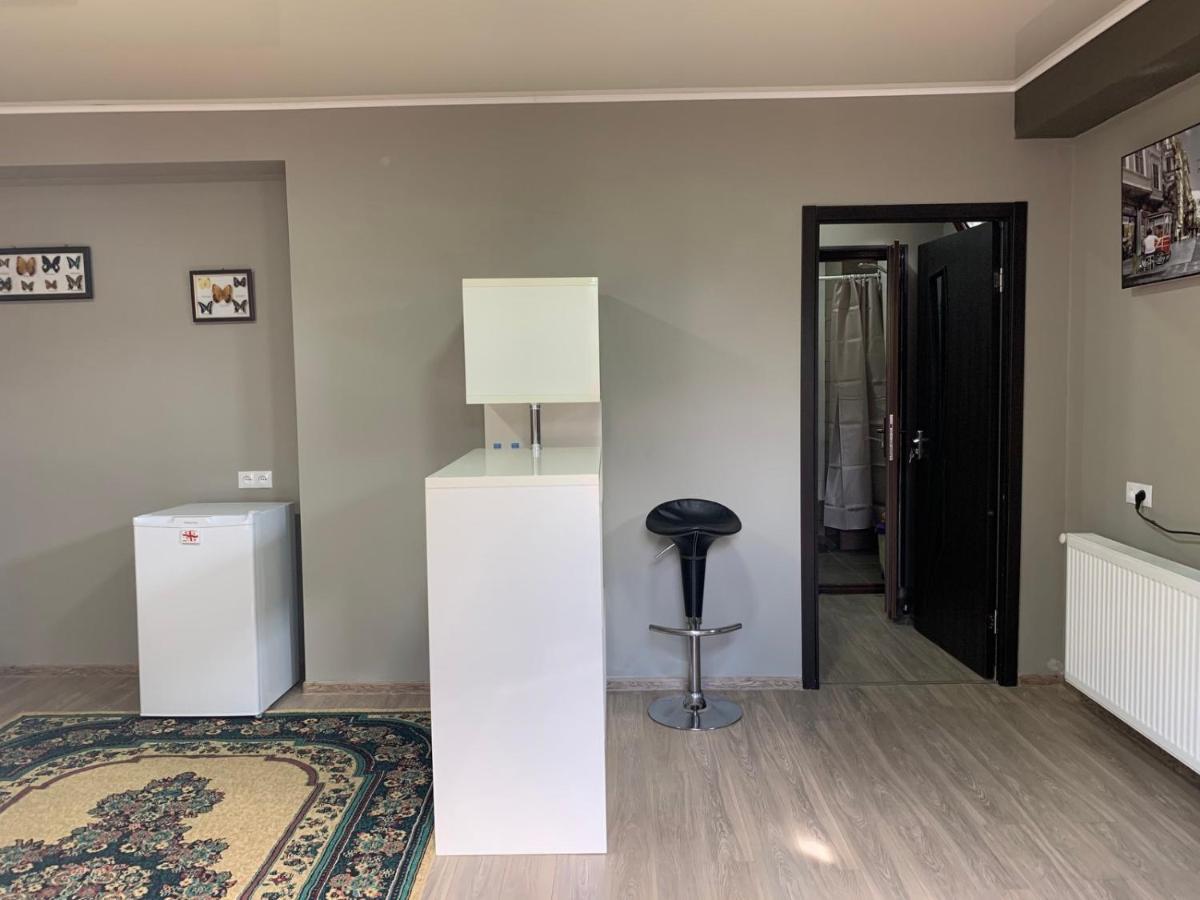 Art Hole Bed & Breakfast Kutaisi Luaran gambar