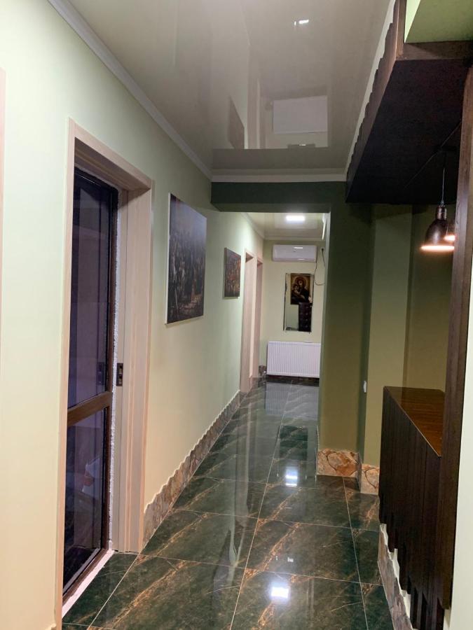 Art Hole Bed & Breakfast Kutaisi Luaran gambar